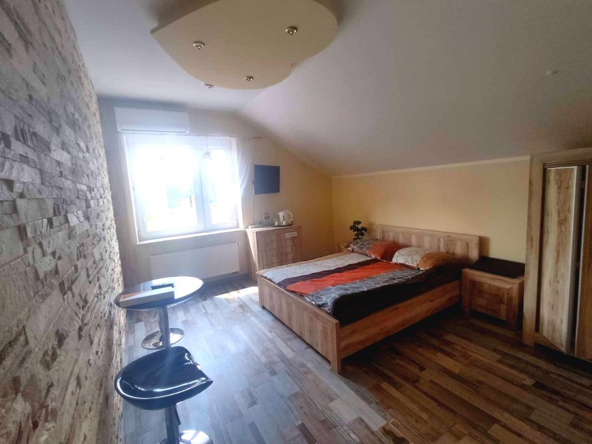 Noclegi I Restauracja Gracja Bełchatów Exteriér fotografie